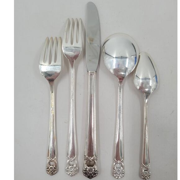 Rogers Brothers Silver Plate Eternally Yours Coquette 6-8 - Picture 3 of 12